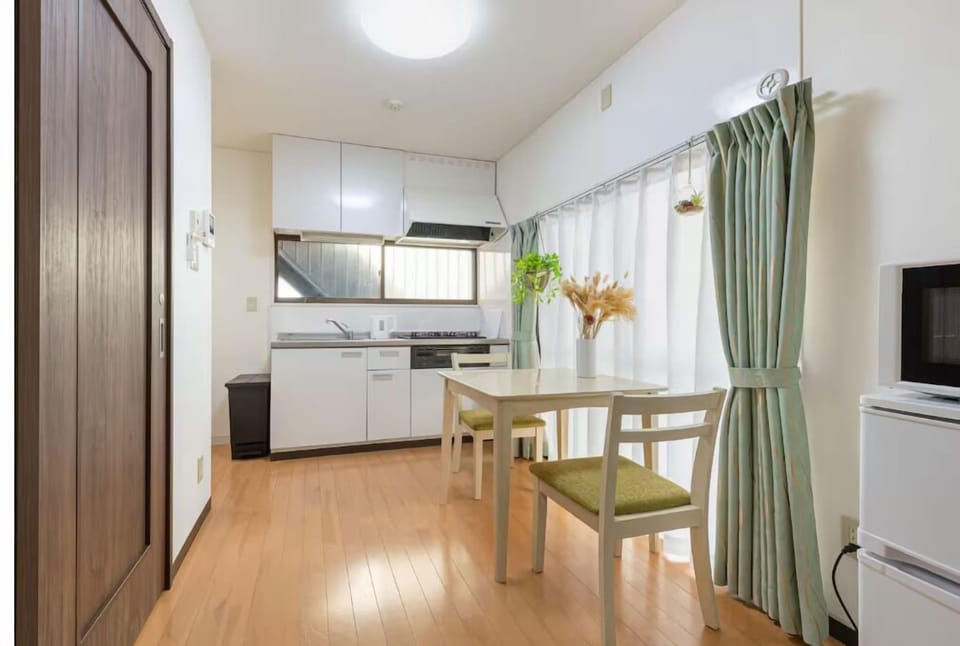 Comfort Room, Non Smoking (101) | Living area | 20-cm TV with cable channels