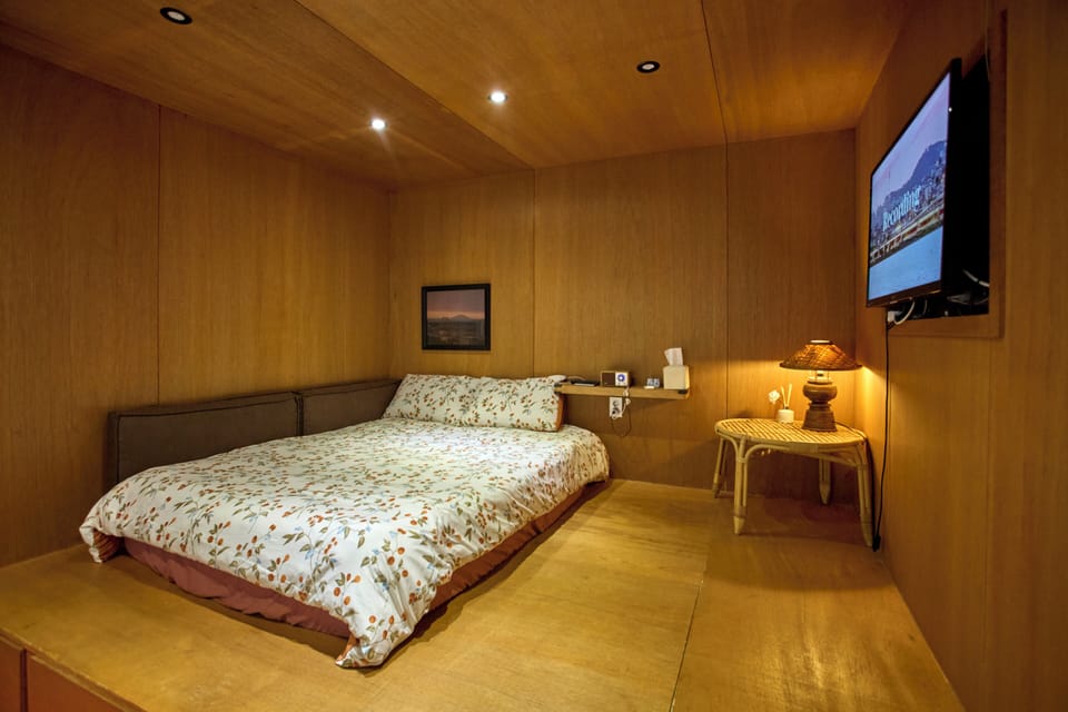 Design House, City View (non-Korean nationals only) | 2 bedrooms, soundproofing, free WiFi