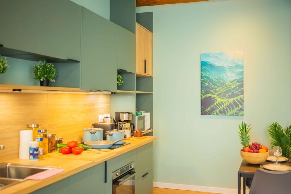 Enjoy a modern, tastefully decorated kitchen, ideal for cooking with your family. Any questions or special requests? Message us, we'll gladly assist you.