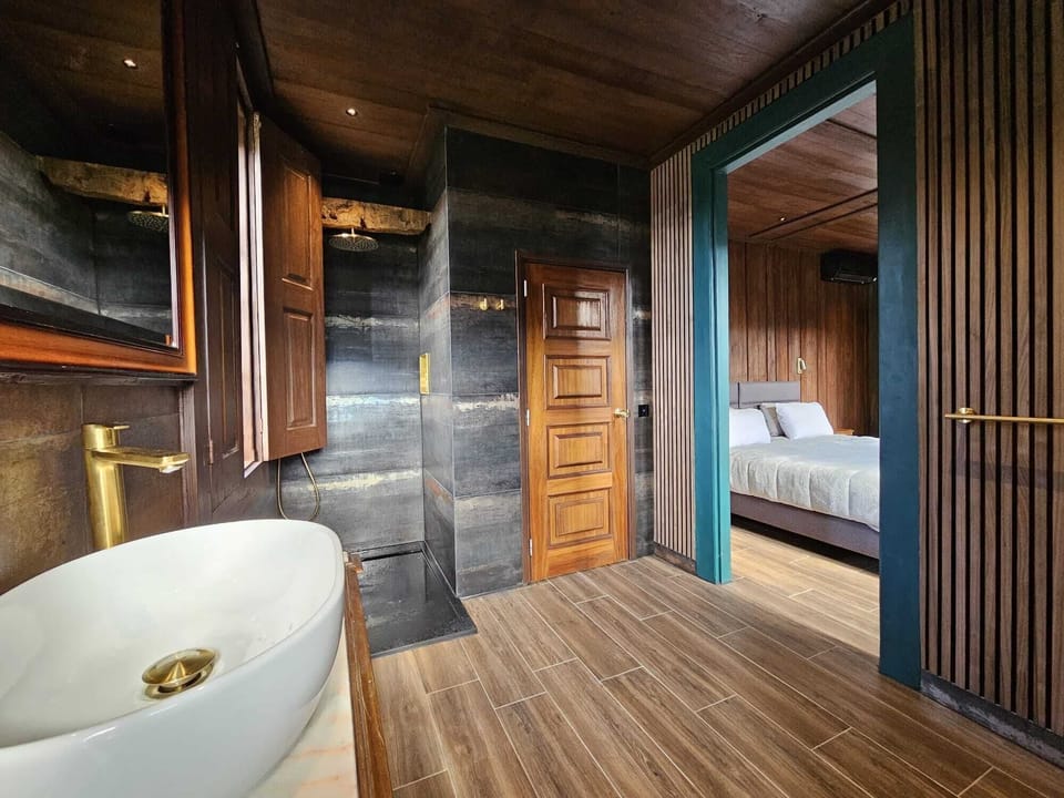 Shower, rainfall showerhead, eco-friendly toiletries, hair dryer