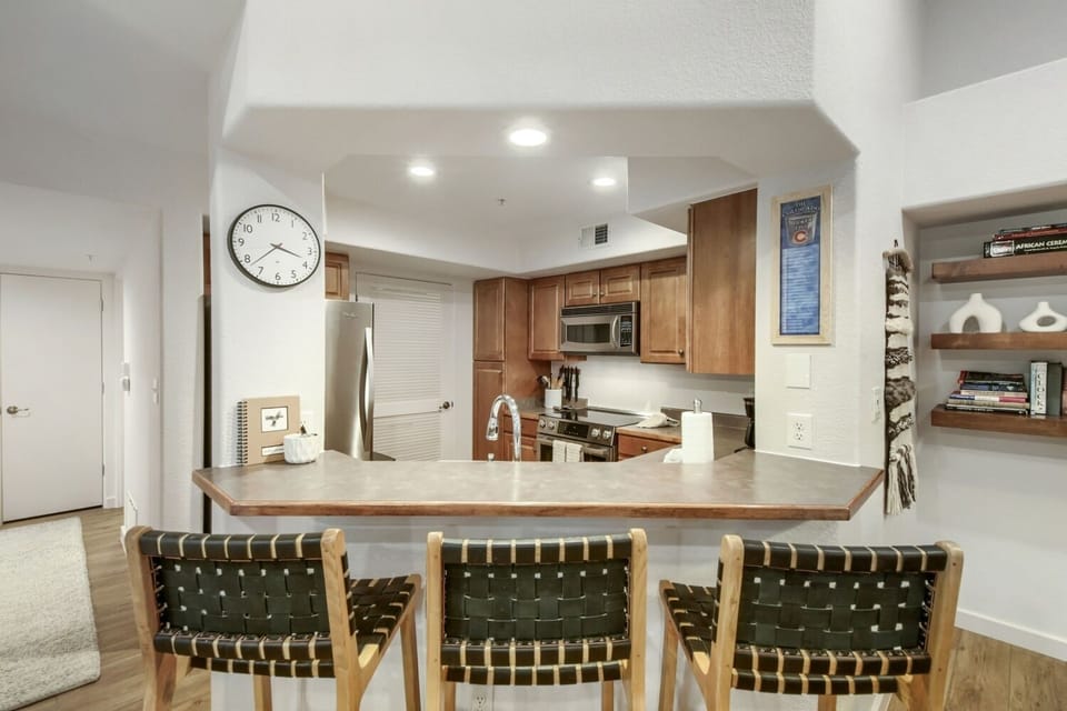 Condo, 3 Bedrooms | Private kitchen | Coffee/tea maker, fridge, oven, toaster