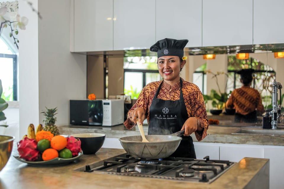 Family Villa, 5 Bedrooms | Private kitchen | Toaster