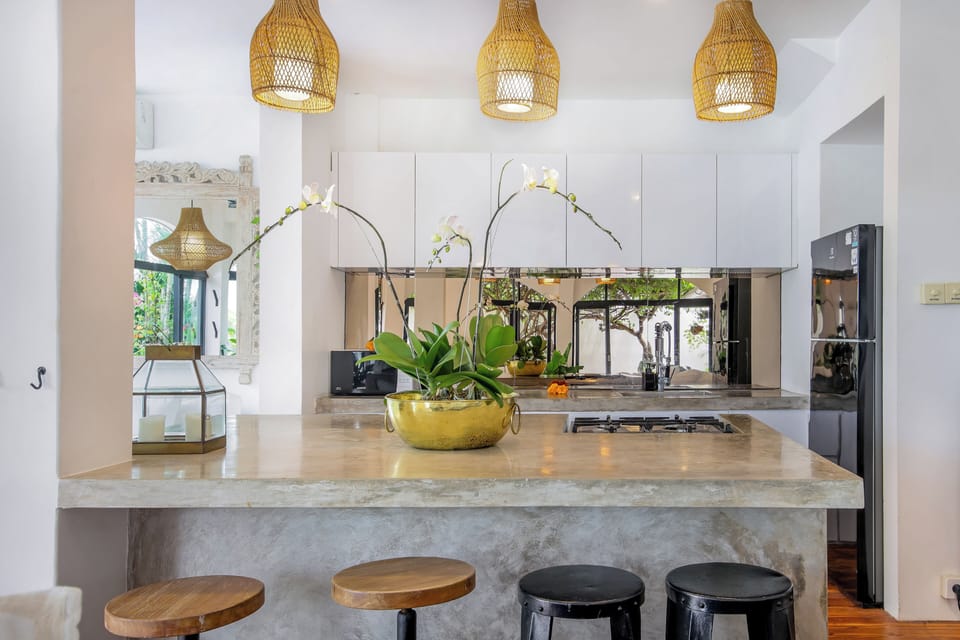 Family Villa, 5 Bedrooms | Private kitchen | Toaster