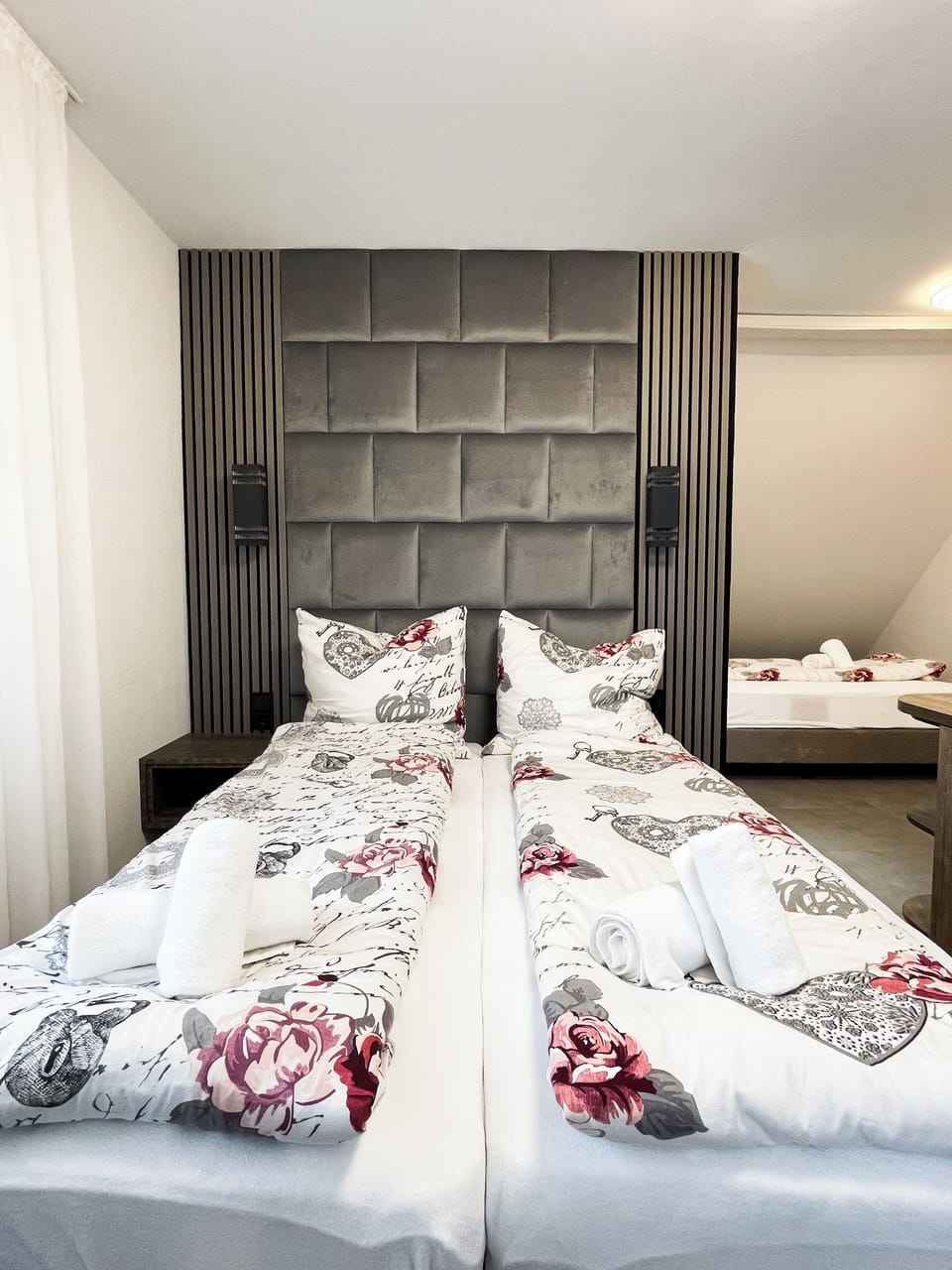 Triple Room | Desk, laptop workspace, soundproofing, WiFi (free)