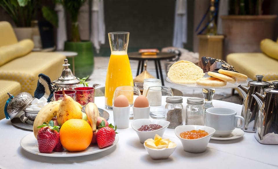 Free daily full breakfast