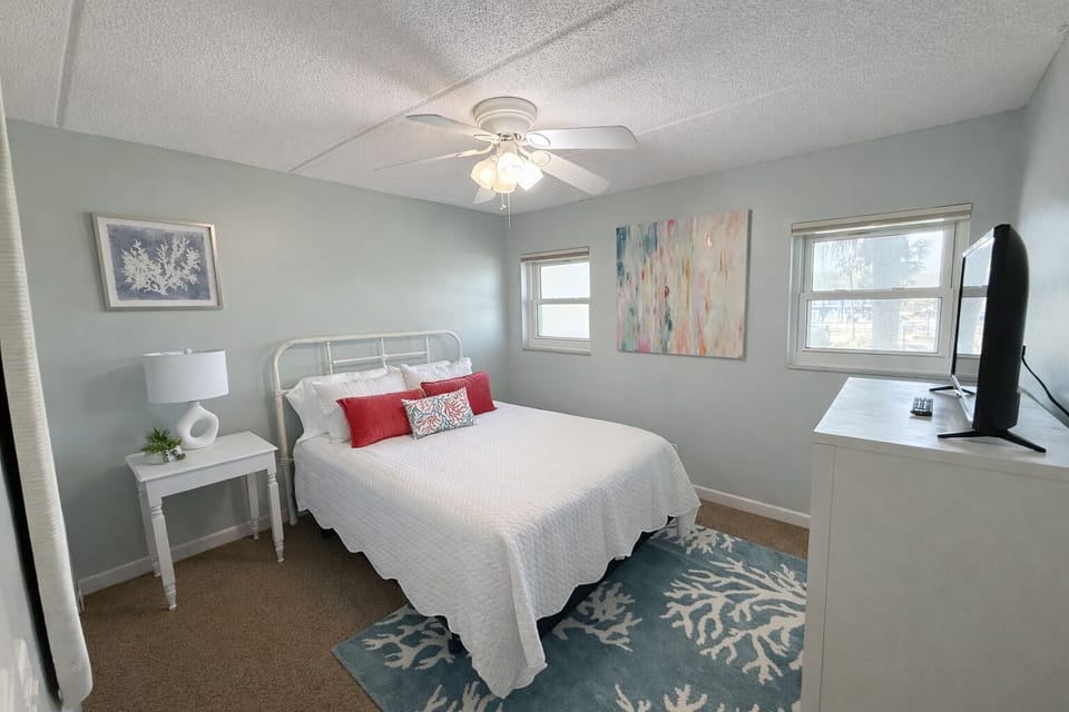 Queen Bedroom