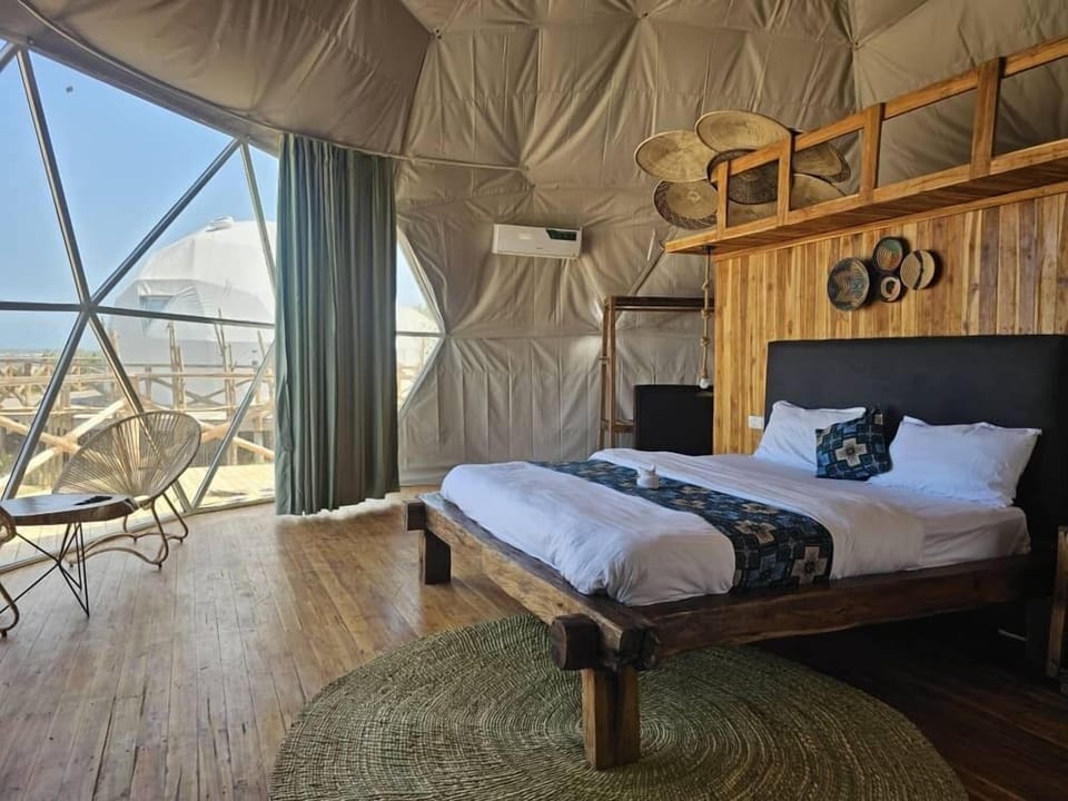 Luxury Tent, Beach View | Laptop workspace, bed sheets