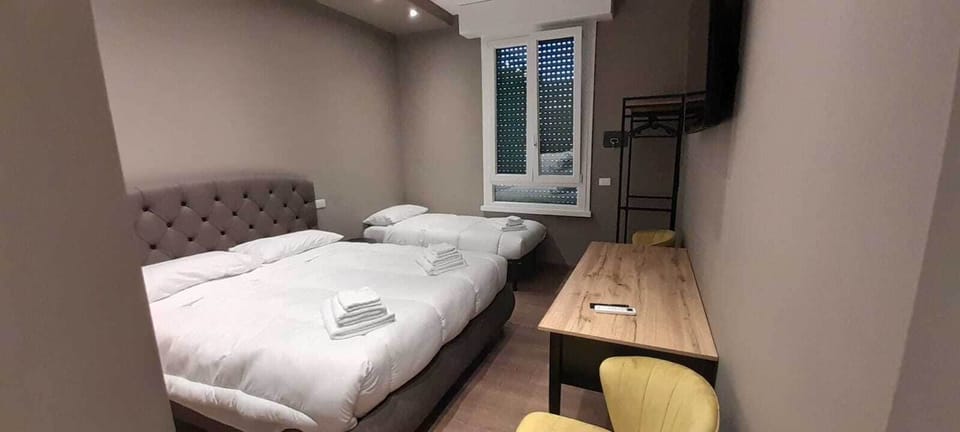 In-room safe, desk, iron/ironing board, free WiFi