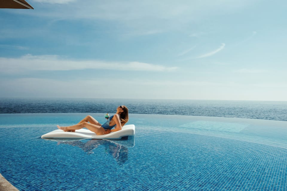 Indoor pool, 2 outdoor pools, pool umbrellas, sun loungers