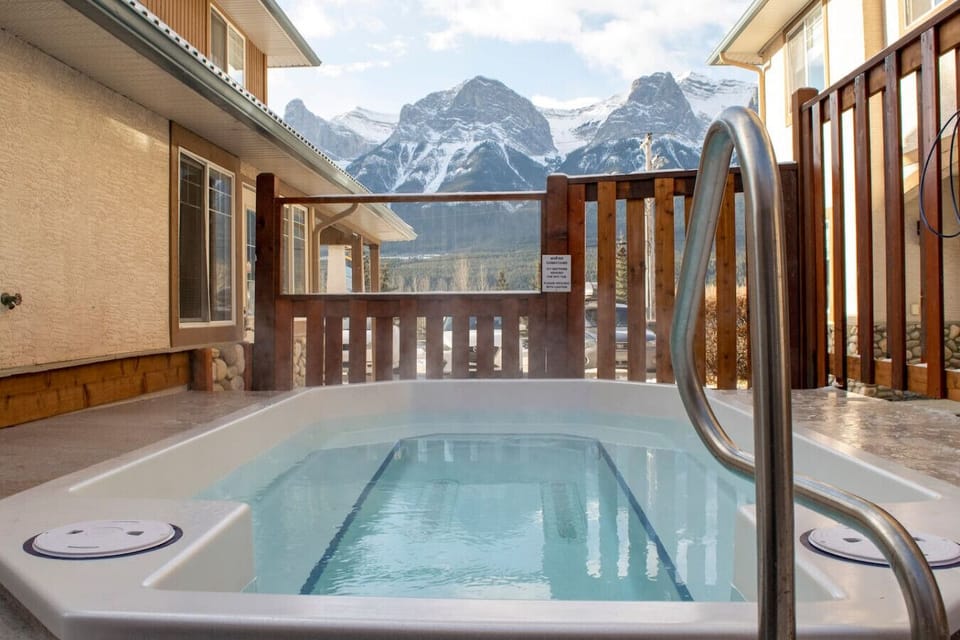 Shared hot tub