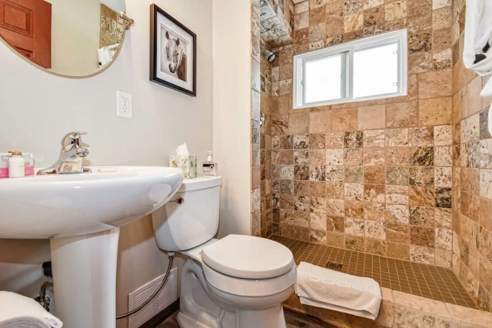 Ensuite bathroom