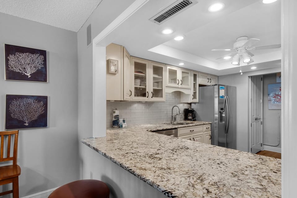 Condo, Multiple Beds (Shoreline Towers 3094) | Interior
