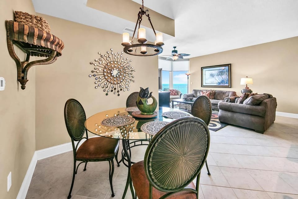 Condo, Multiple Beds (Aqua Resort 711) | Dining