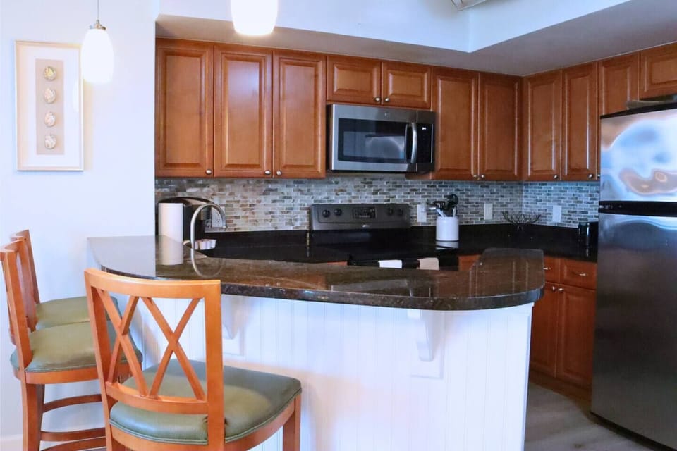 Full Kitchen (1)