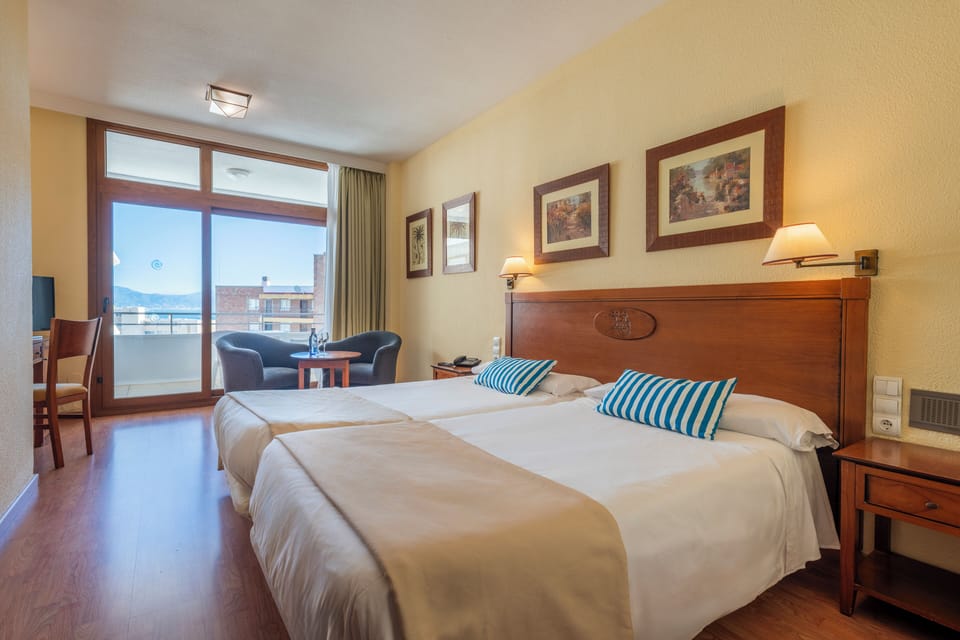 Desk, blackout drapes, free WiFi, bed sheets