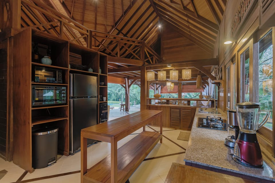 Luxury Villa | Dining room