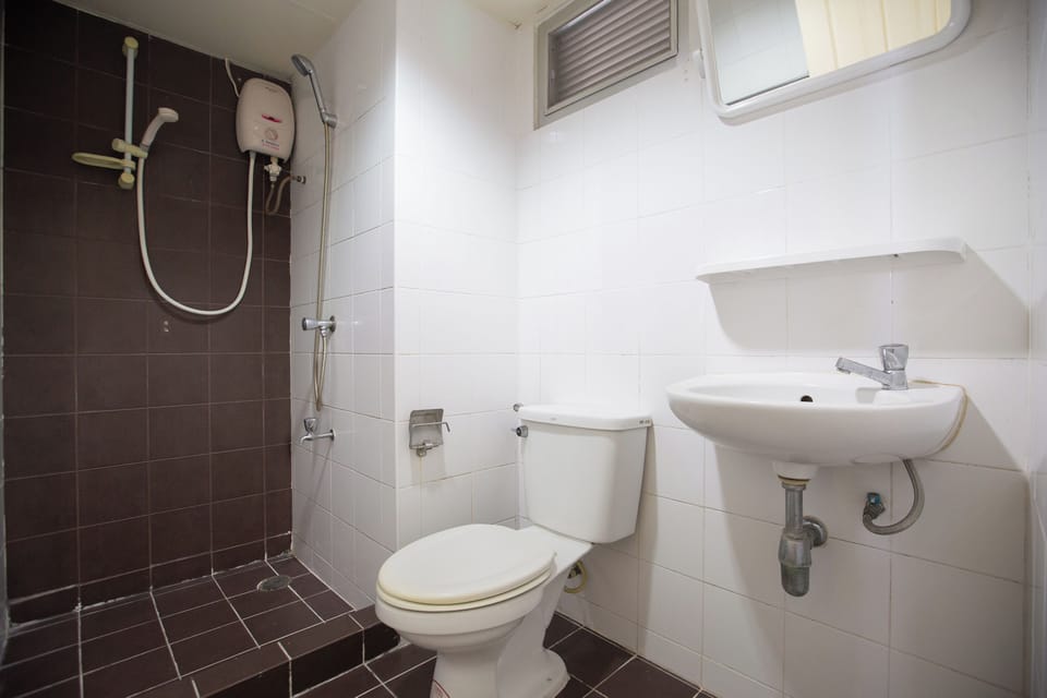 Deluxe Room | Bathroom