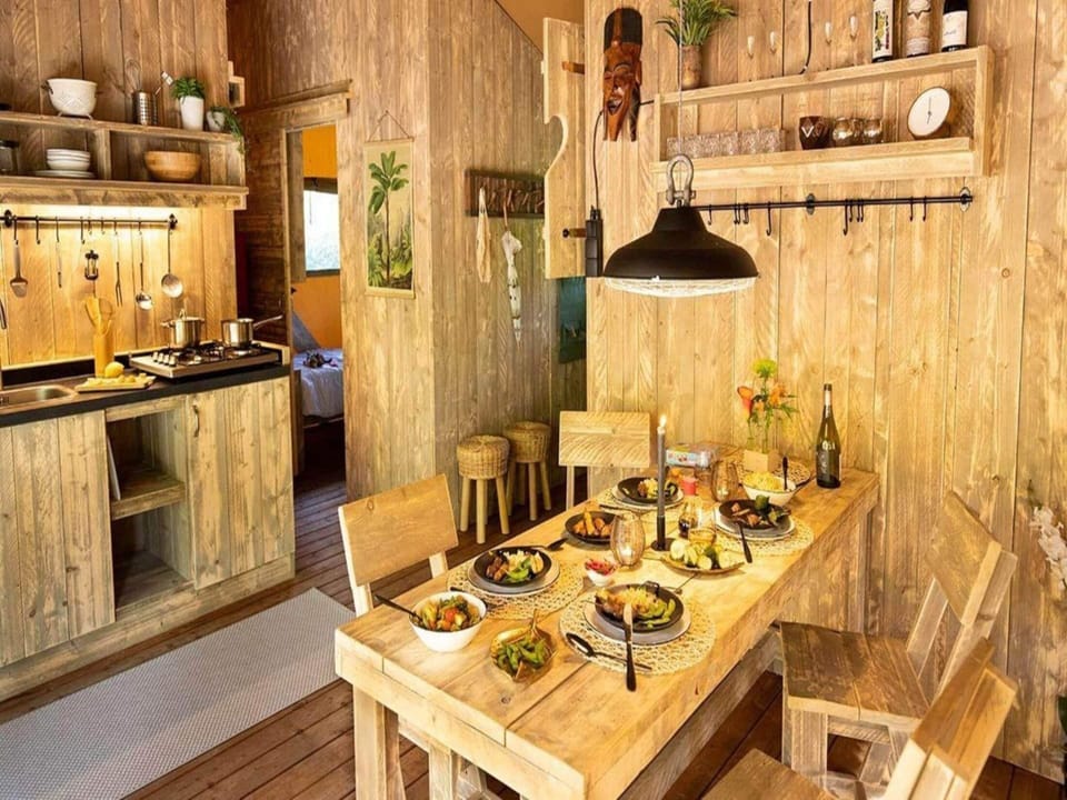 Apartment | Dining
