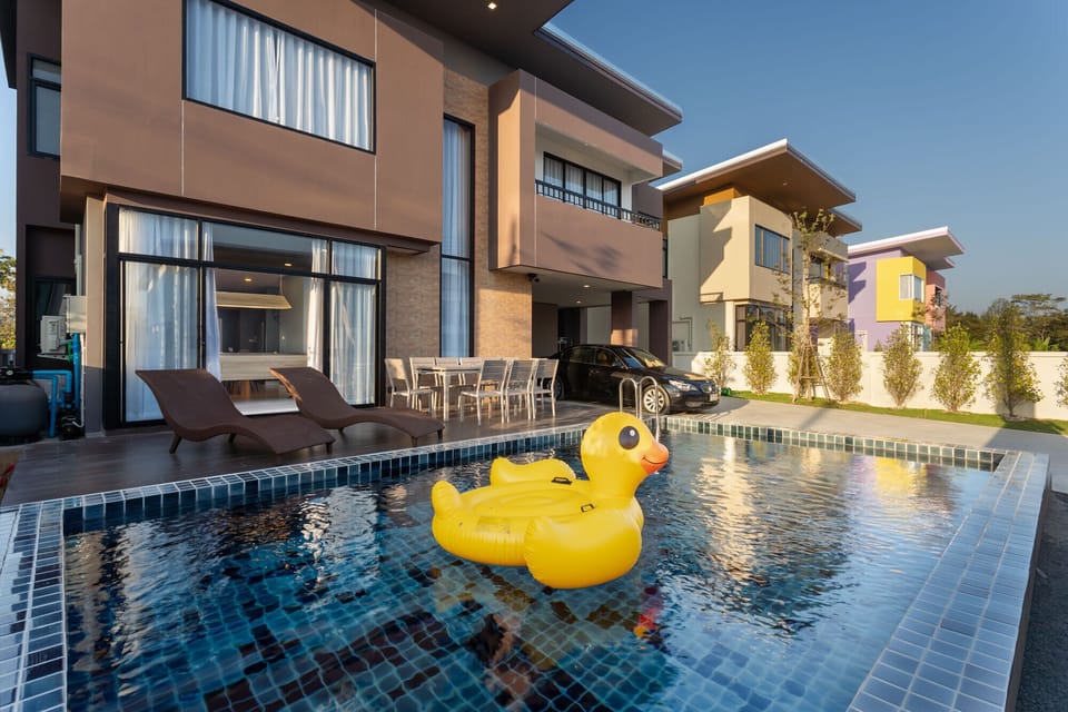 Private pool