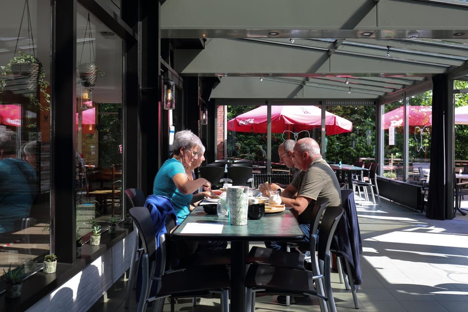 Apartment | Outdoor dining