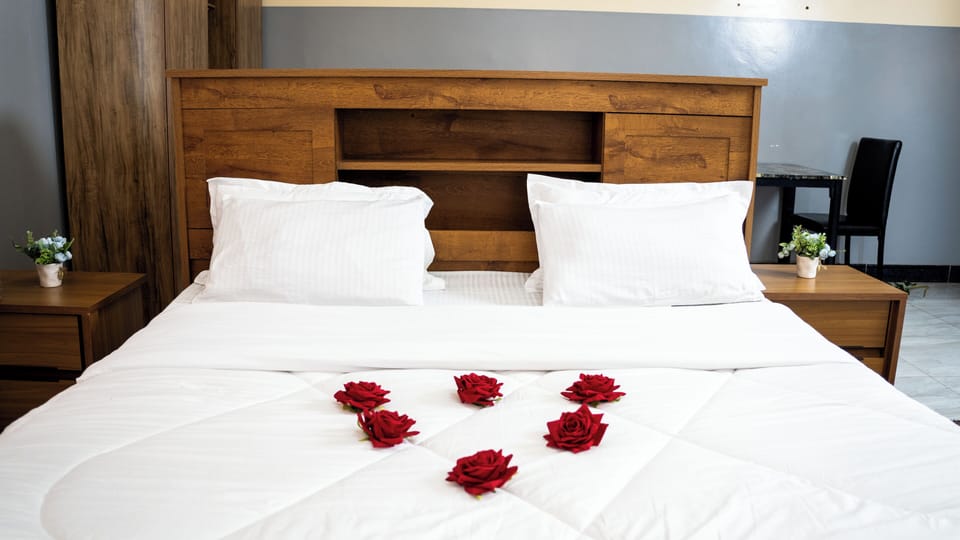 Deluxe Room, Smoking, Garden View | Premium bedding, memory foam beds, soundproofing, free WiFi