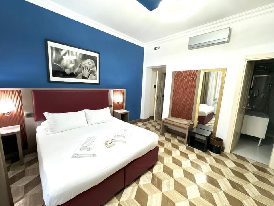 101 Deluxe Room | In-room safe, iron/ironing board, free cribs/infant beds, free WiFi