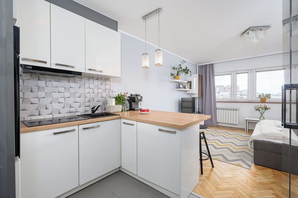 Electric kettle, toaster
