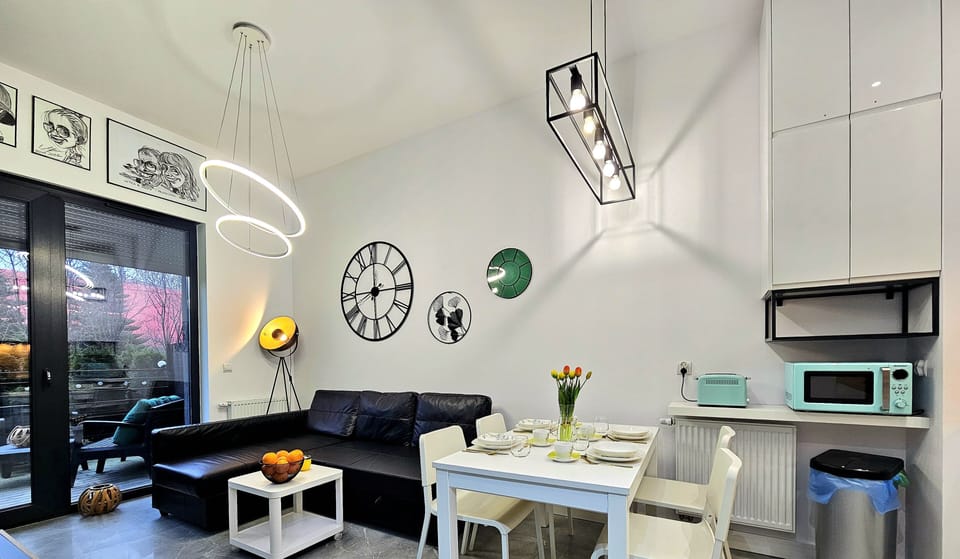 Comfort Apartment | Living area | Flat-screen TV