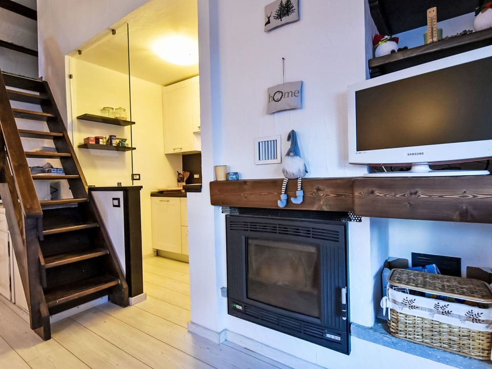 Wood, Winter, Glacial Landform, Freezing, Snow, Ice Cap, Hardwood, Log Cabin, Plank, Lumber