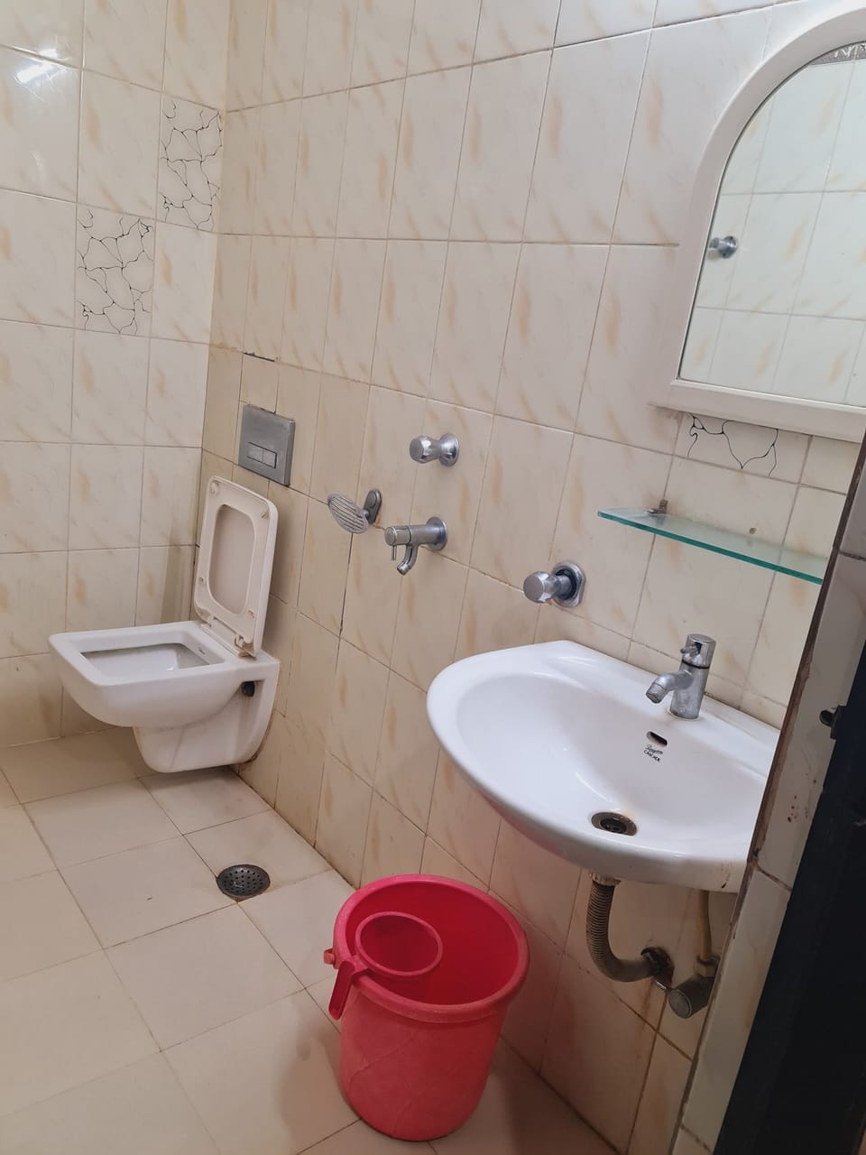 Deluxe Room | Bathroom