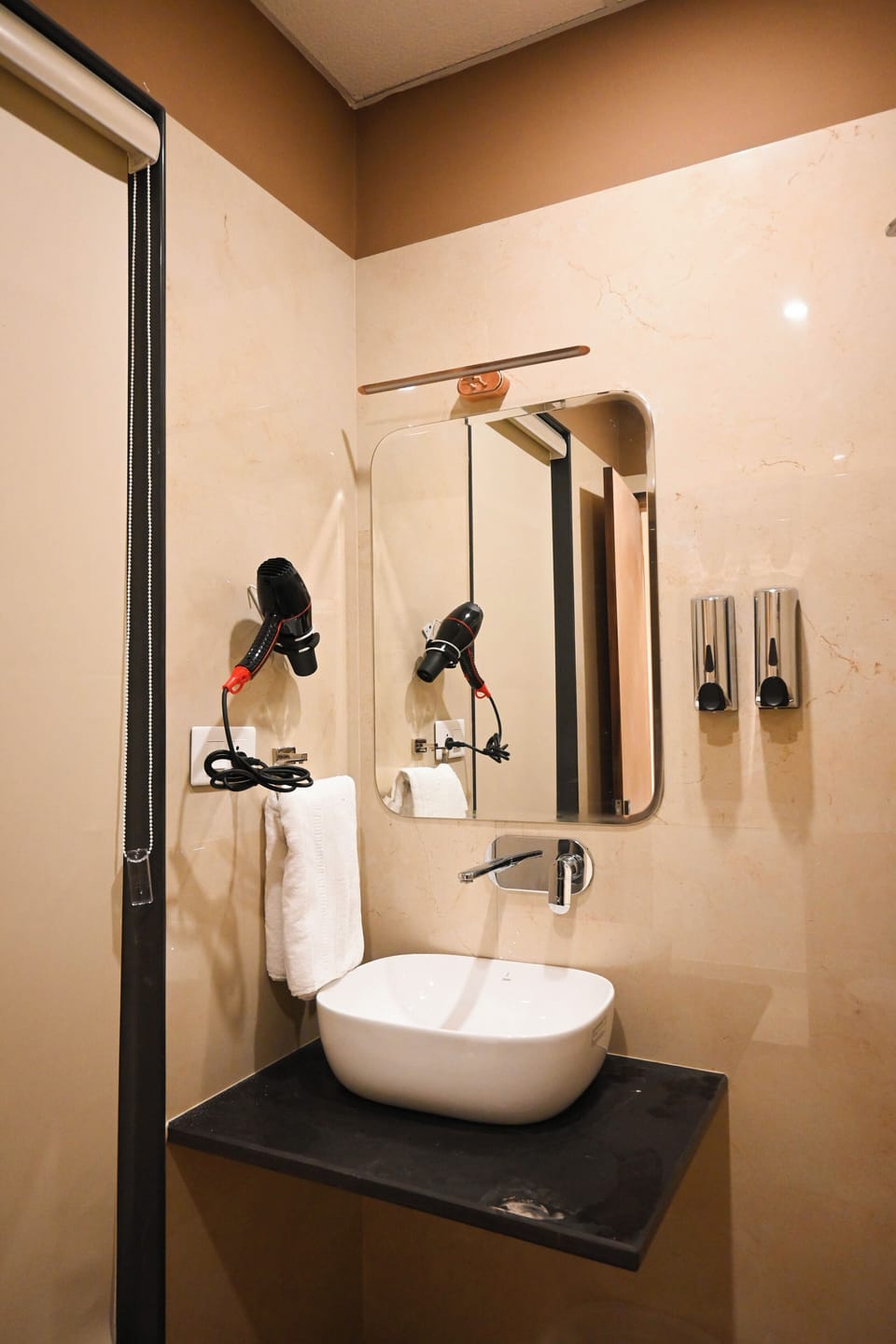 Superior Room | Bathroom | Shower, free toiletries, towels, soap