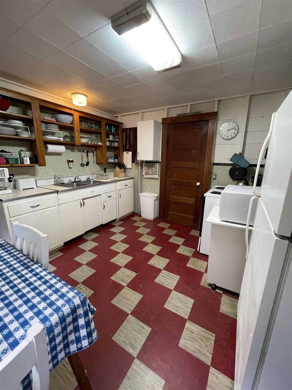 Villa, 4 Bedrooms | Private kitchen | Oven, coffee/tea maker, toaster