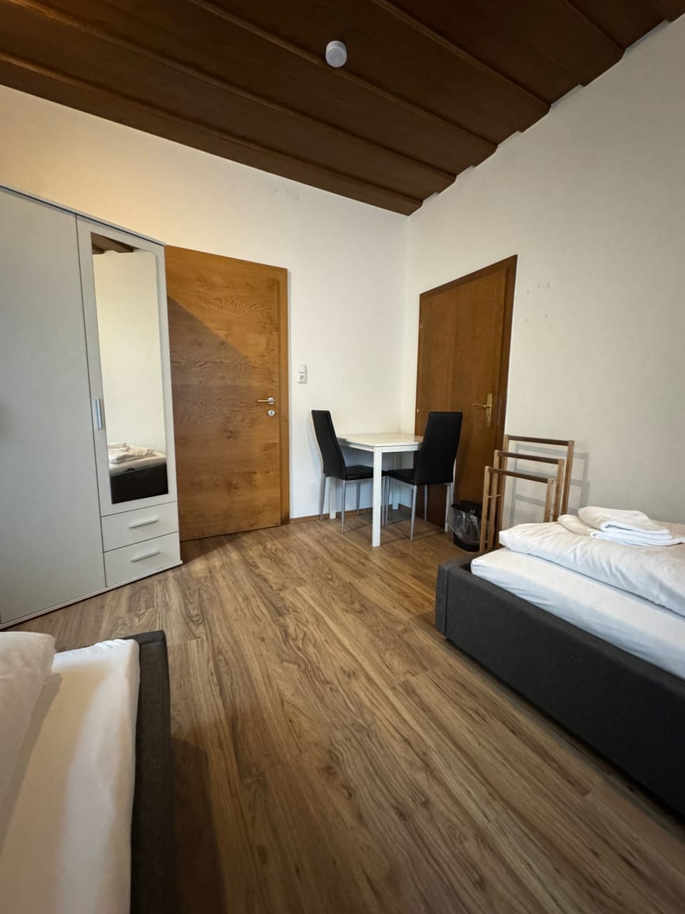 Basic Twin Room | Free WiFi