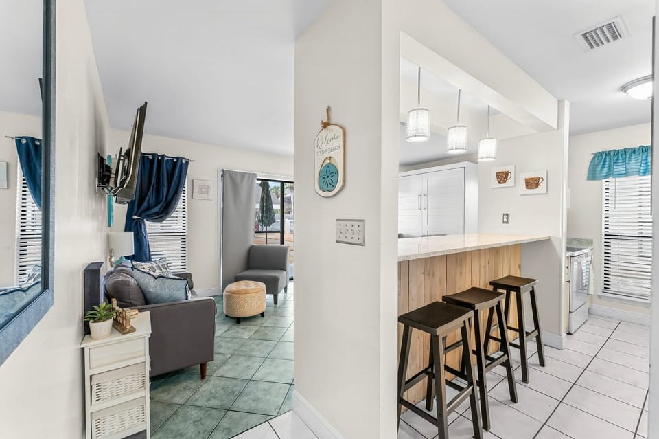 7-17614 Front Beach Rd D1-13