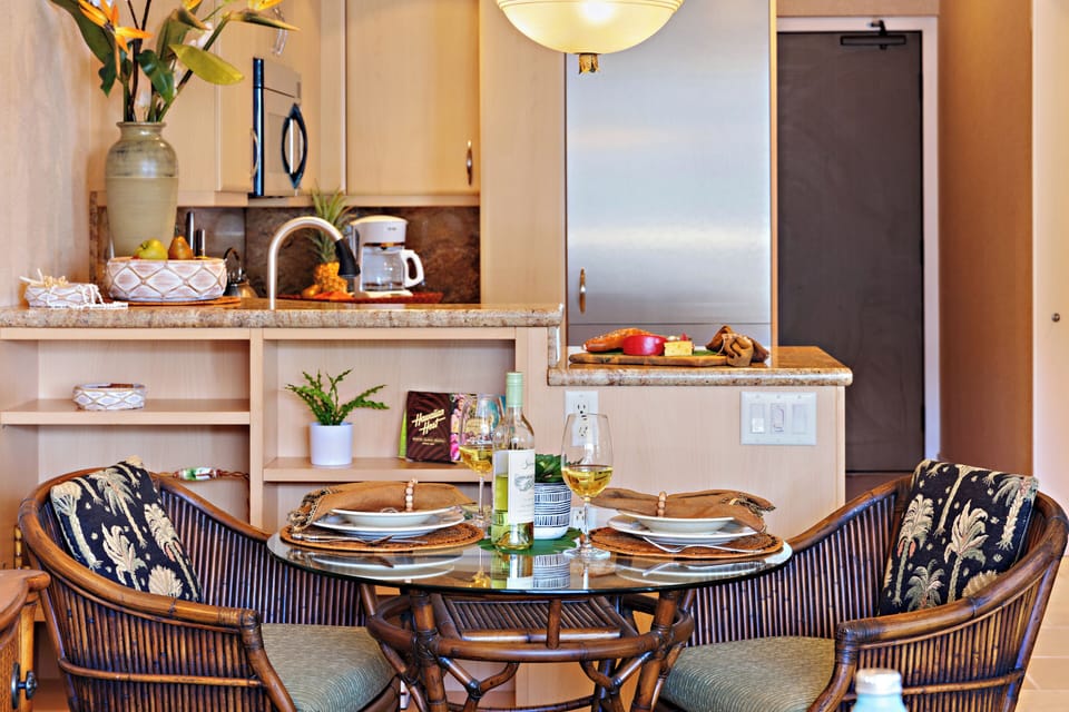 Come together, relax, and enjoy every moment. This inviting dining space is ideal for family meals, casual breakfasts, and unforgettable moments on your island getaway.