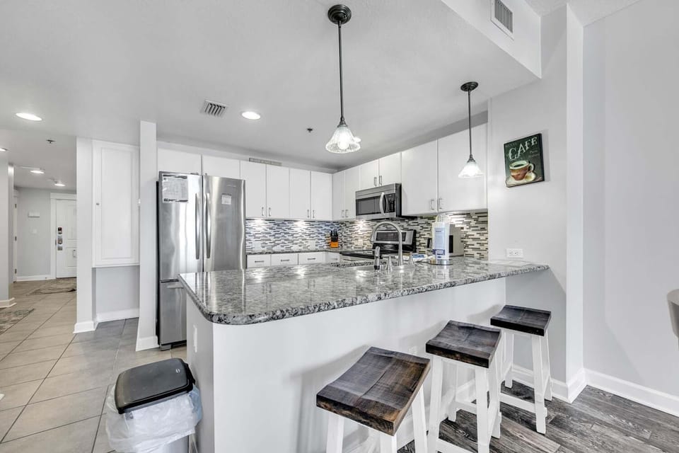 Condo, Multiple Beds (Grand Panama 1-608) | Private kitchen | Oven, cookware/dishes/utensils