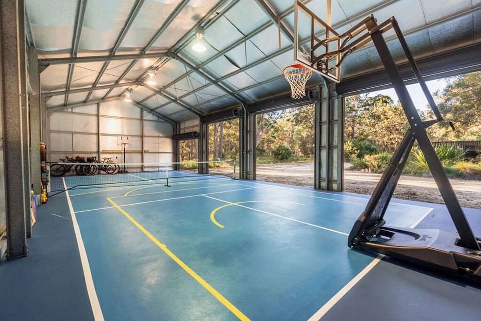 Sport court
