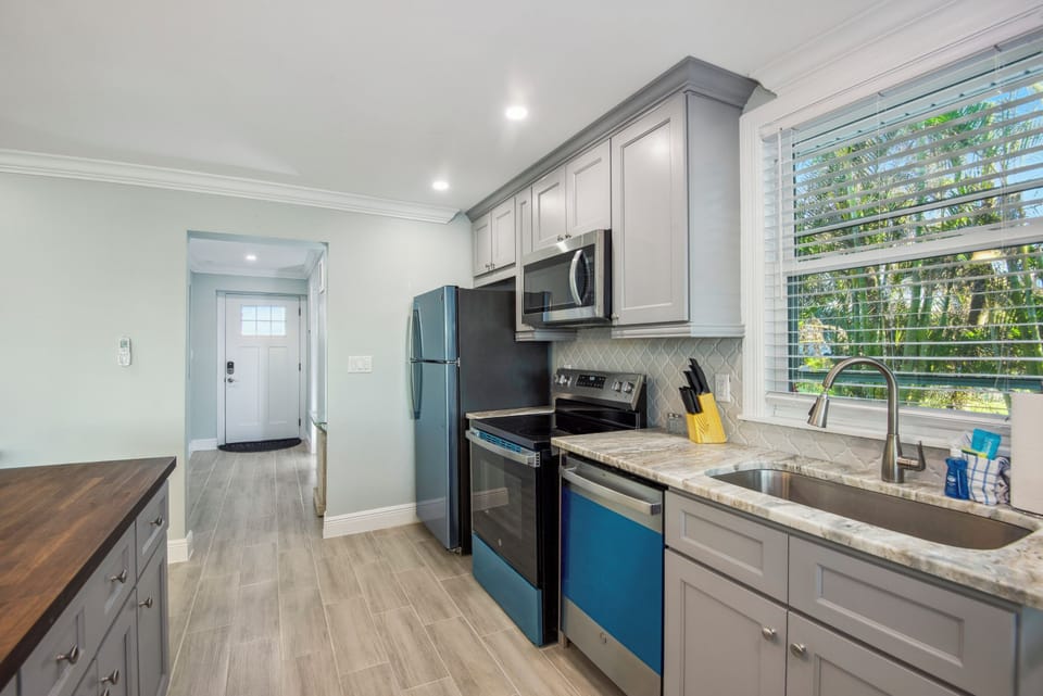 Full Kitchen