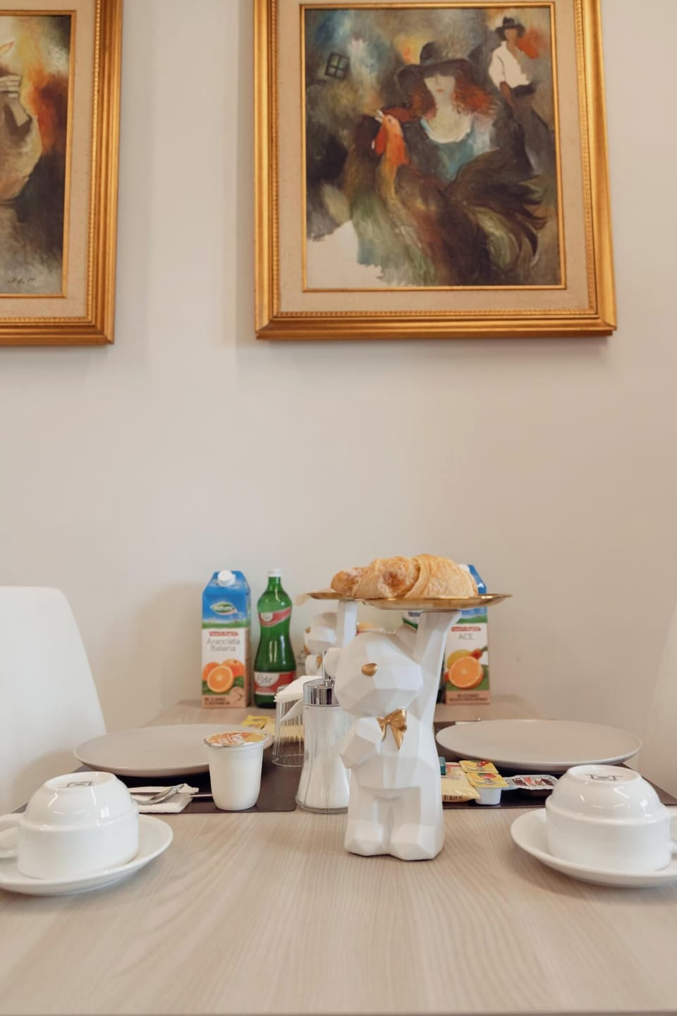 Free daily local cuisine breakfast