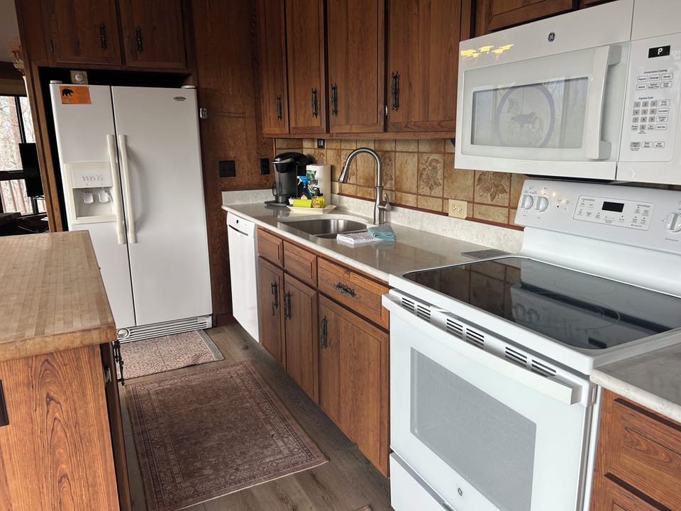 microwave, convection oven, toaster oven, Keurig, coffee maker, dishwasher
