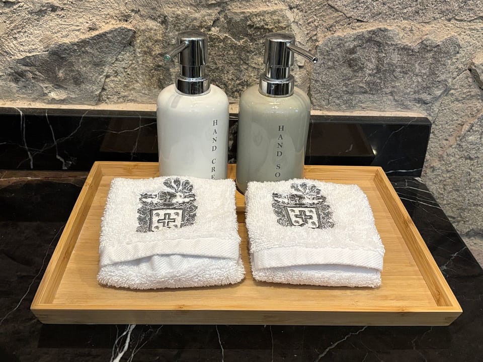 Suite | Bathroom amenities