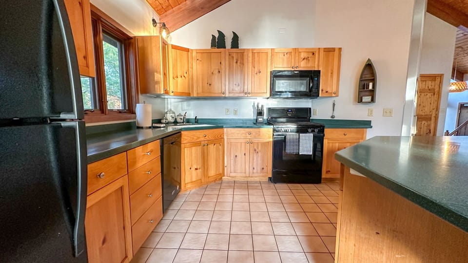 Fully Stocked Kitchen