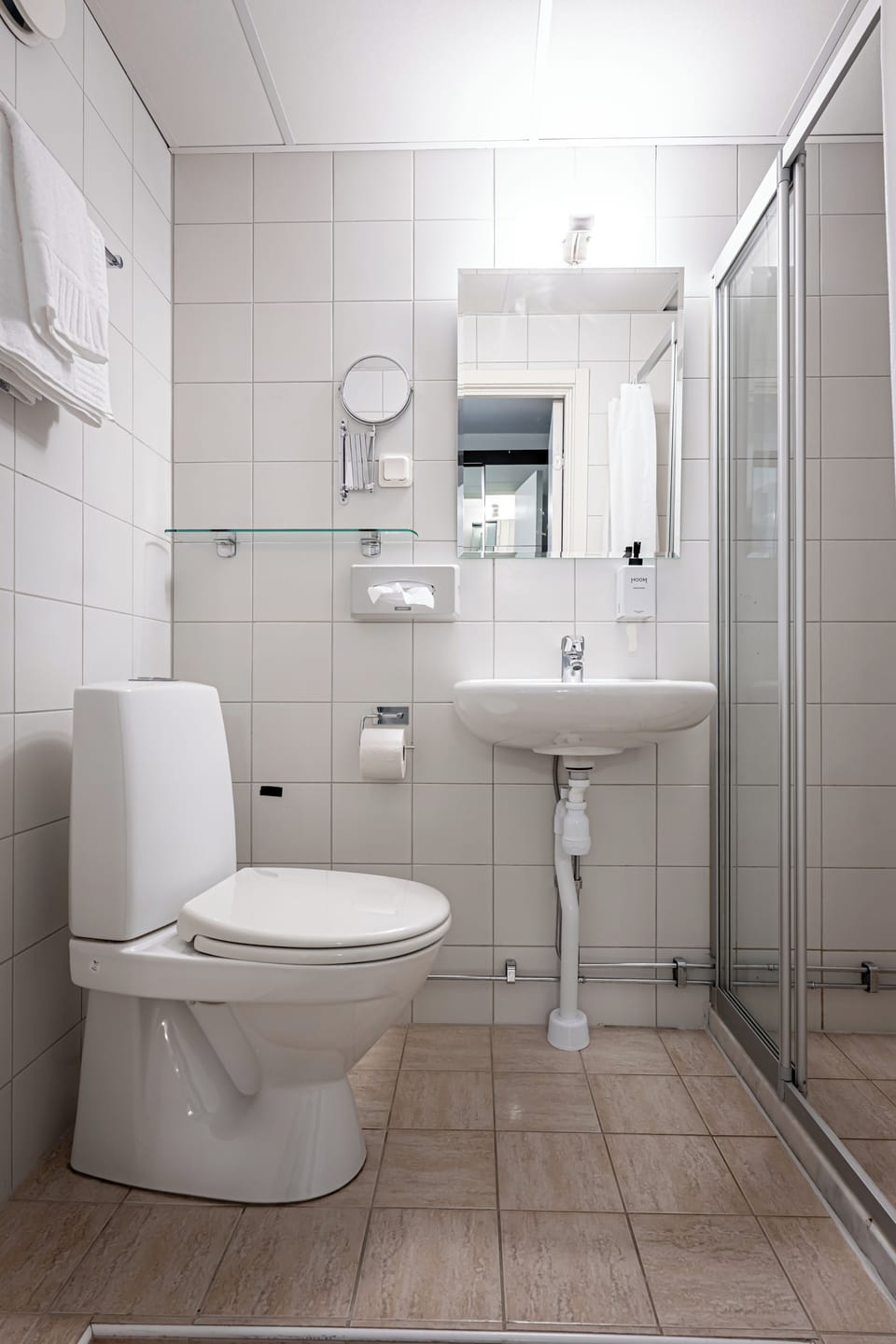 Classic Single Room | Bathroom | Shower, hair dryer, towels, soap