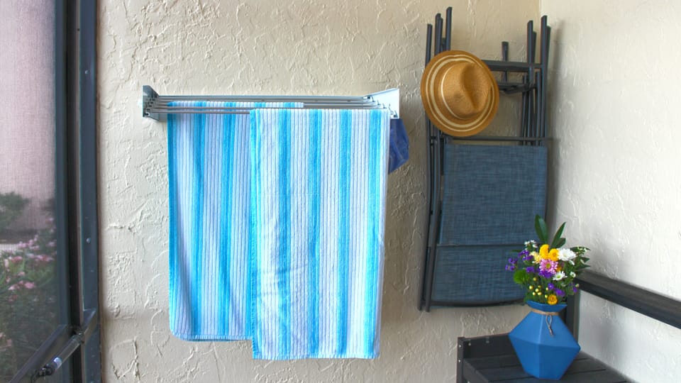 Pull-out drying rack. In-unit shell station. Hooks to hang stools.
