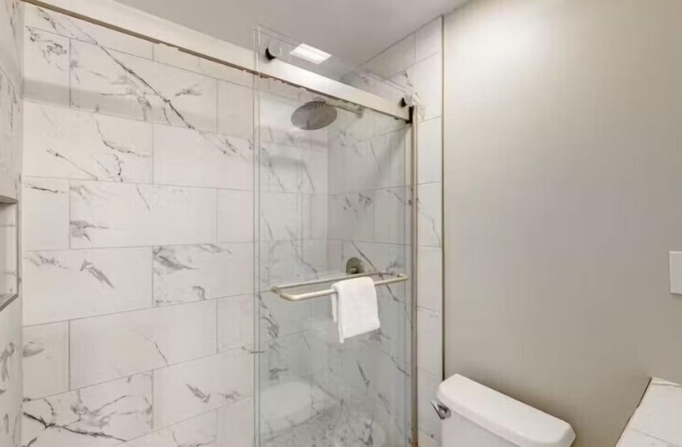 REMODELED bathroom with walk in shower and dual vanity! - NEW PHOTOS COMING SOON!