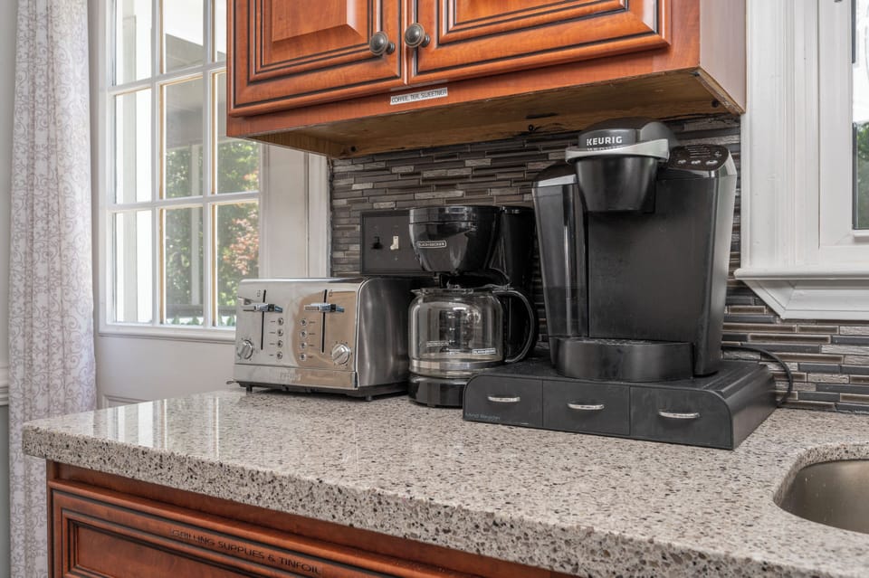 House | Private kitchen | Espresso maker, coffee/tea maker, fridge, microwave