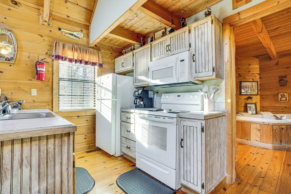 Kitchen | Toaster | 1st Floor