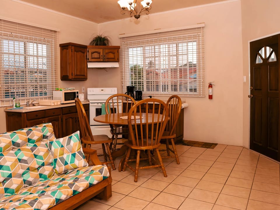 Classic Apartment | Private kitchen | Electric kettle