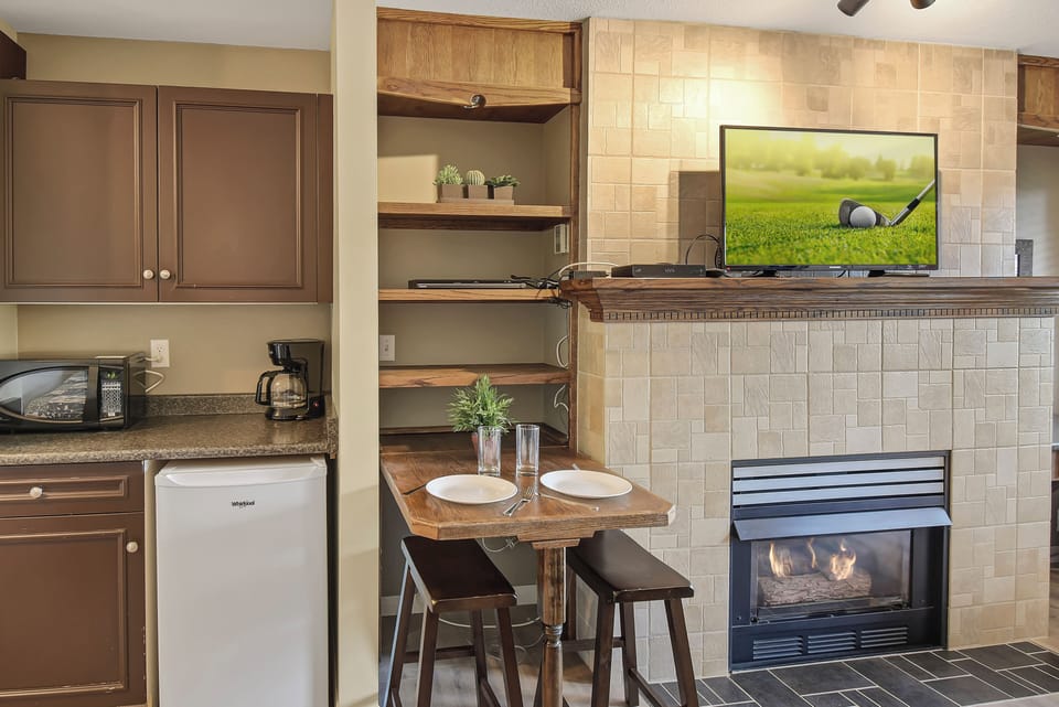 Kitchenette With Fold Away Table