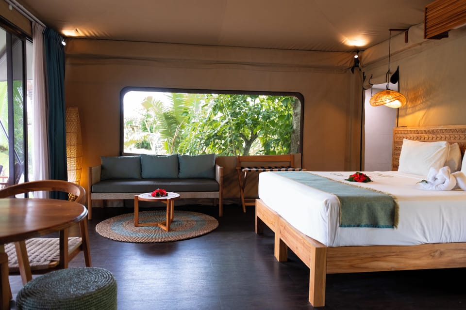 Garden Glamping Villa | 1 bedroom, laptop workspace, iron/ironing board, free WiFi